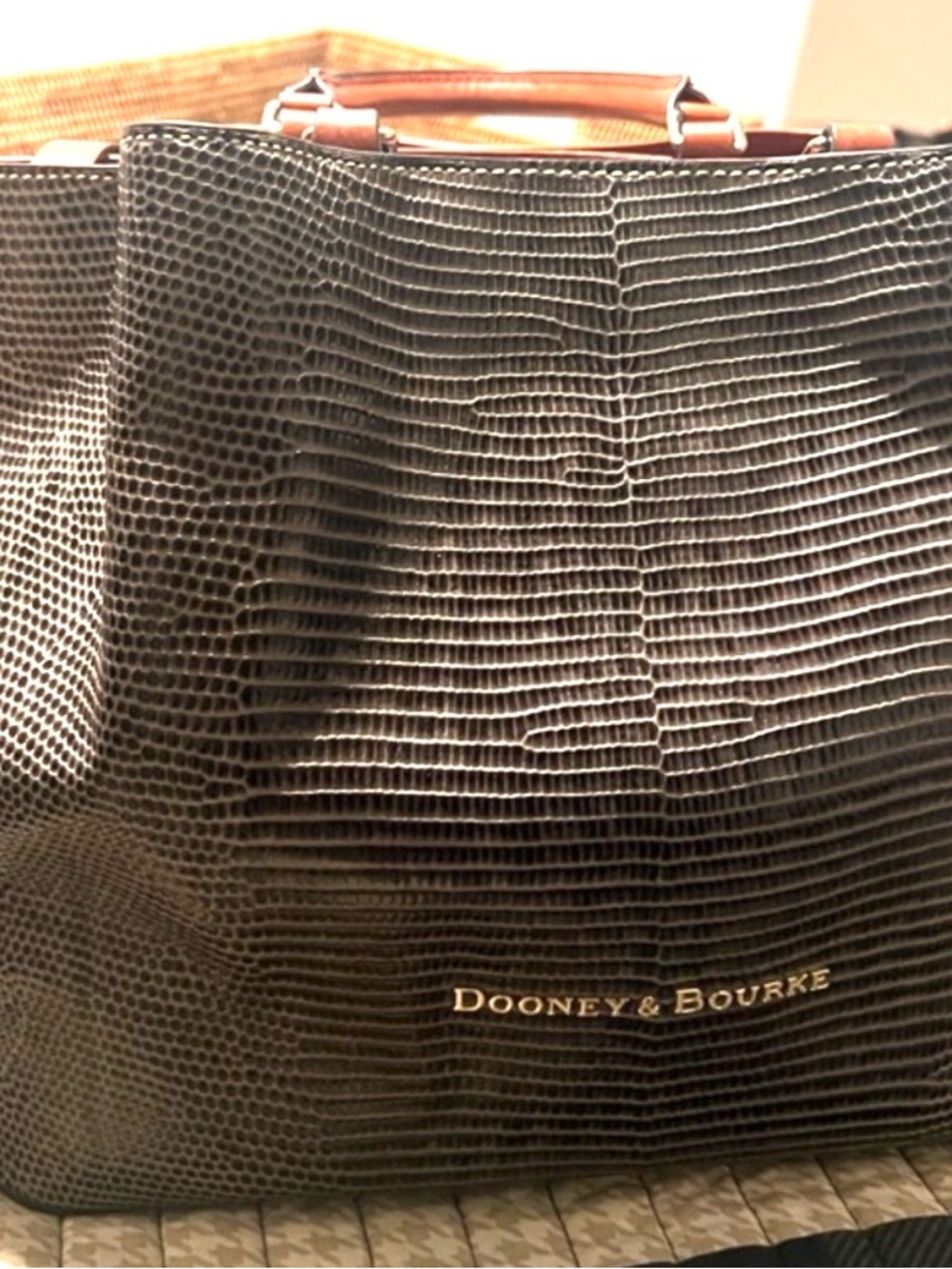 Dooney & Bourke Lizard Embossed Leather Satchel Brown Tan Crossbody - Picture 7 of 14